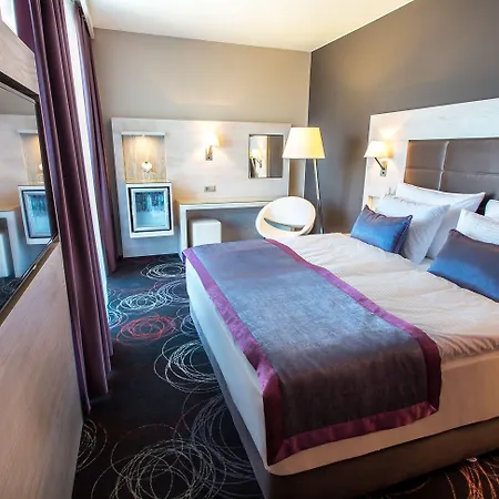 Aura Adults Only 4* Balatonfüred