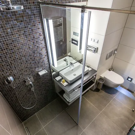 Aura Adults Only 4* Balatonfüred