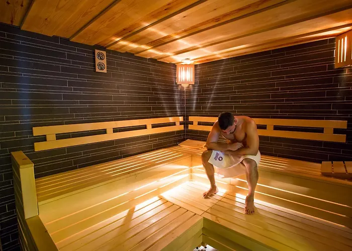 Aura Adults Only 4* Балатонфюред